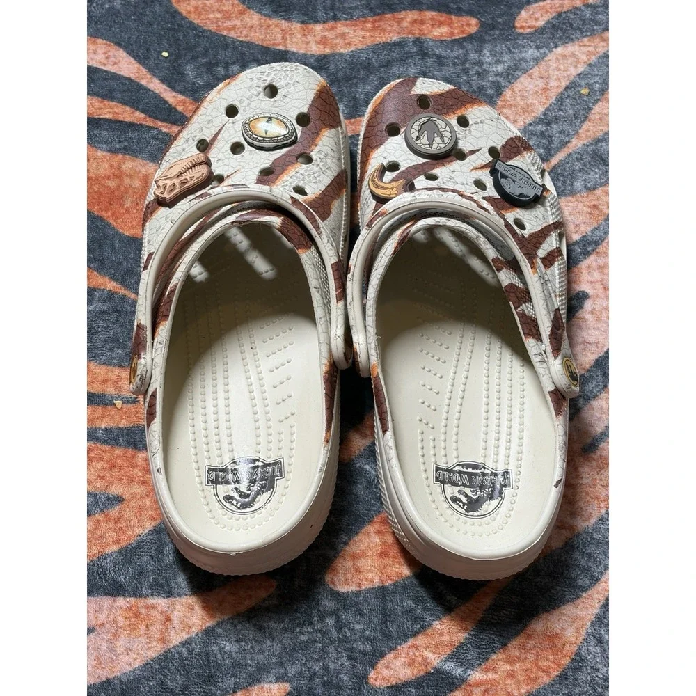 Crocs Jurassic World Classic Clog Shoes LIMITED EDITION Camo Men's 11 Jibbitz